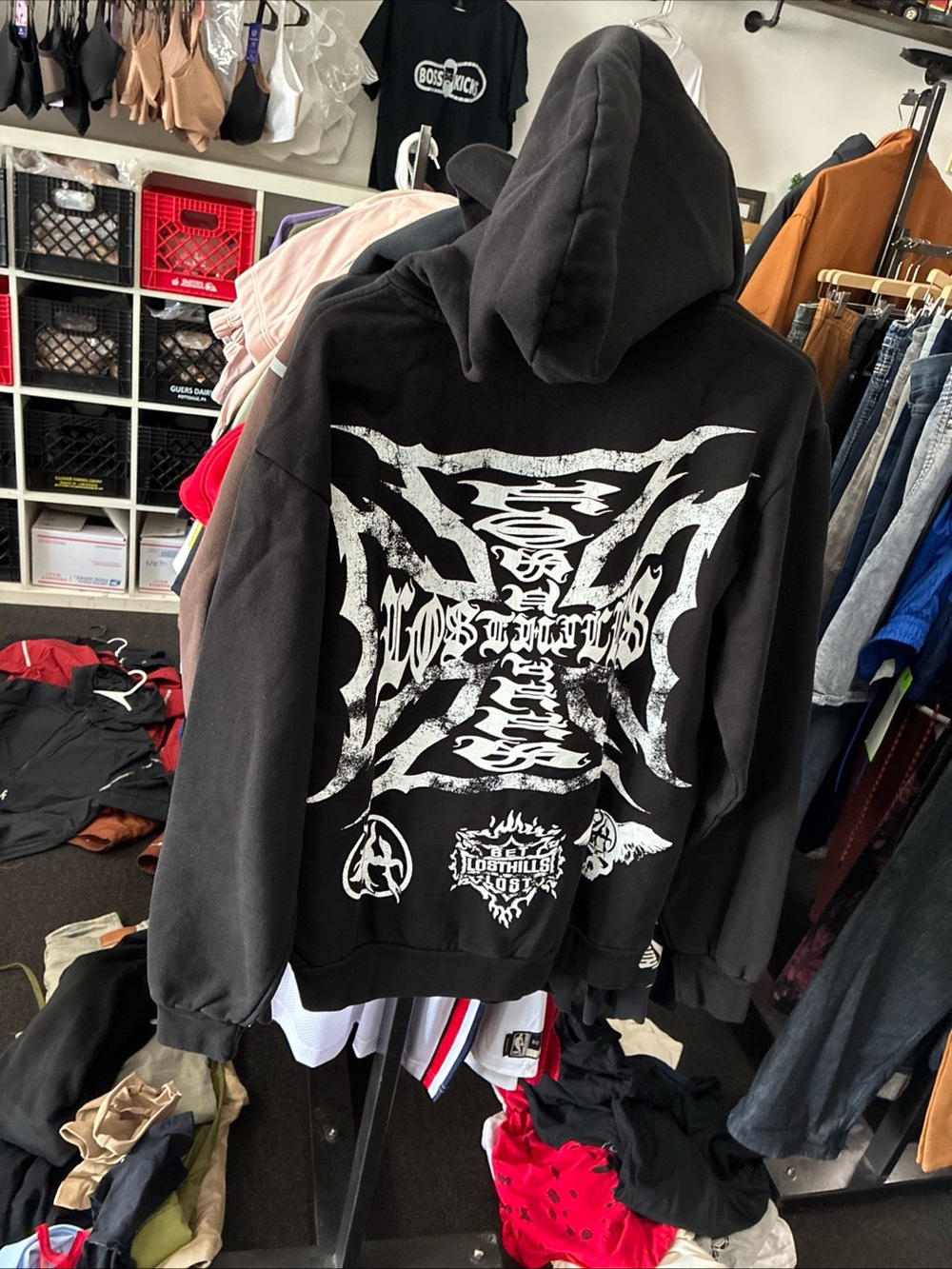 Lost Hills Black Hoodie with Graphic Logo Men’s Size Small Rare Pre Owned Used